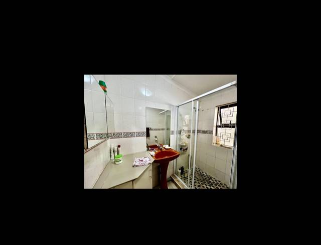 5 BEDROOM HOUSE FOR SALE IN NORTHDALE